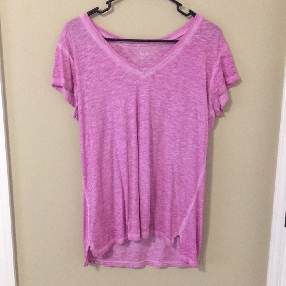 Pink Vneck.